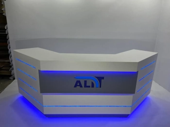 Аренда стойки с подсветкой 2825х500х1000 Минск | ТОТЕМ13М