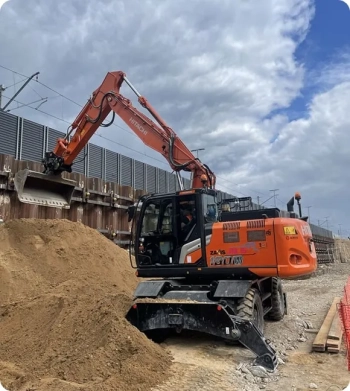 Аренда колесного экскаватора Hitachi ZX 180W в Минске