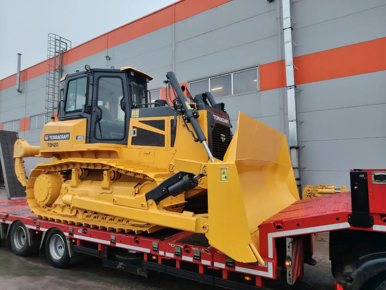 Аренда бульдозеров CATERPILLER D4, SHANTUI SD16, ЧТЗ (Б10,Т-170). 2