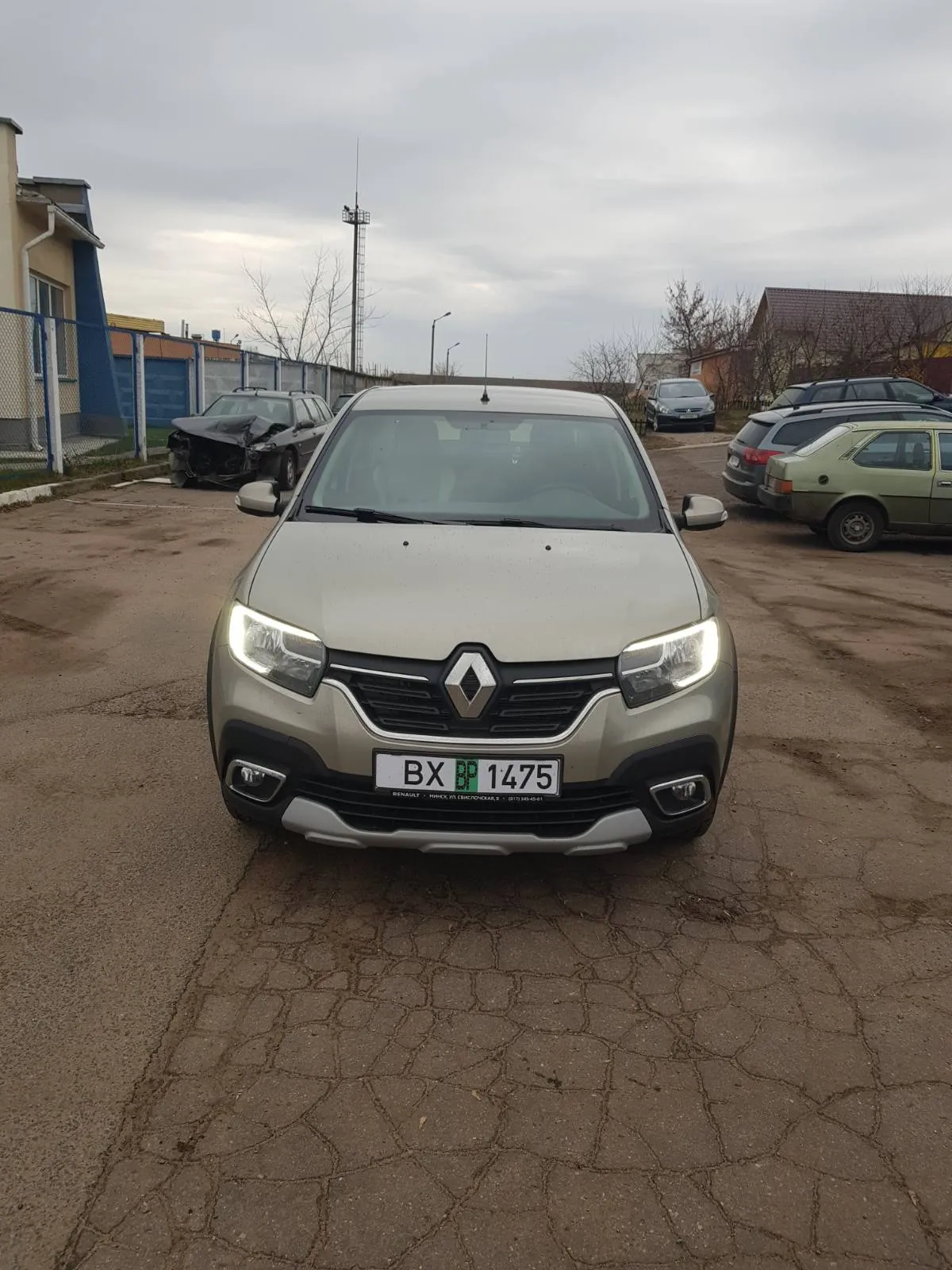 Аренда Reno Sandero Stepway в Минске. 1 Аренда Reno Sandero Stepway в Минске. 1