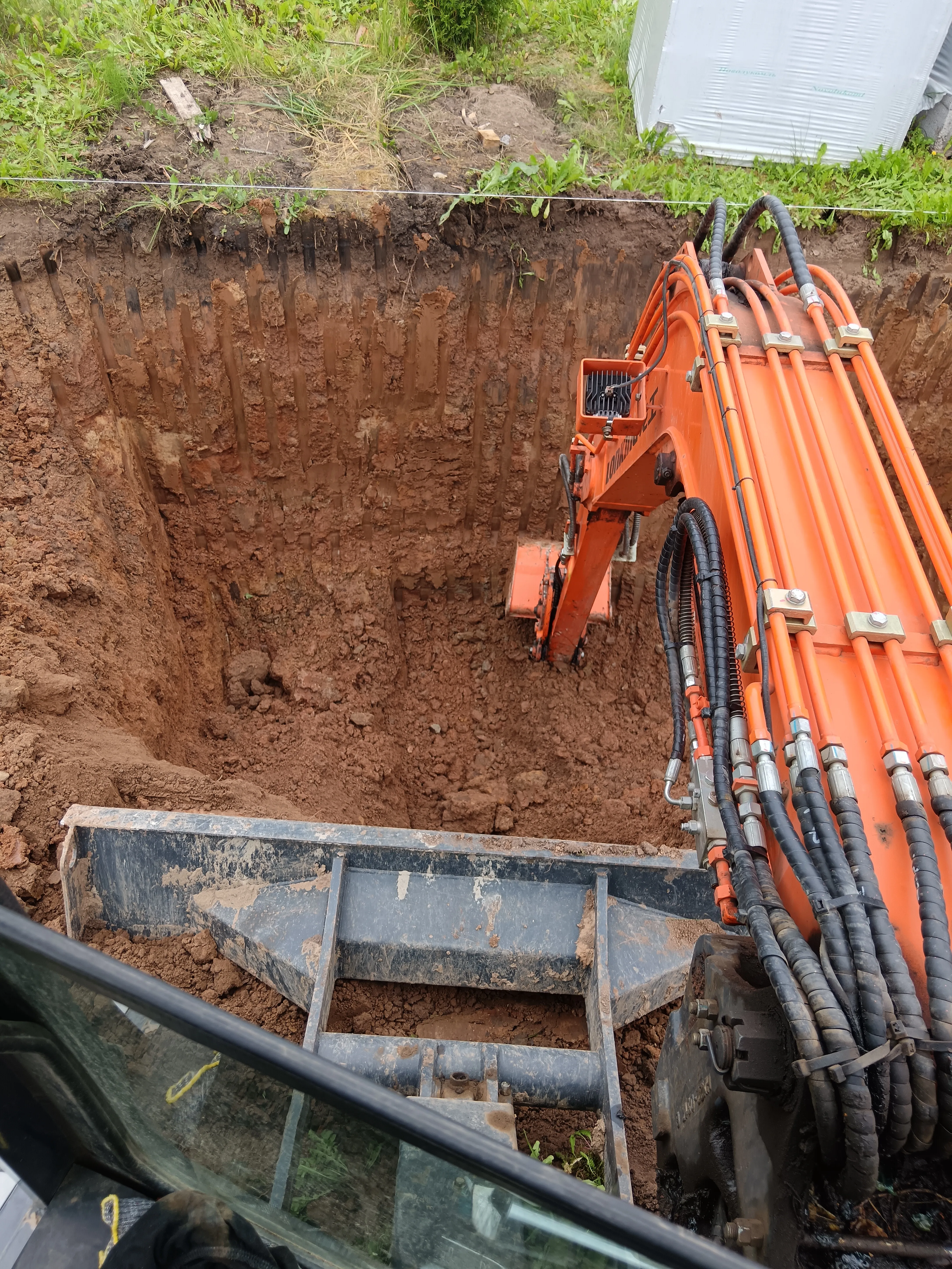 Услуги мини-экскаватора с гидромолотом. 6