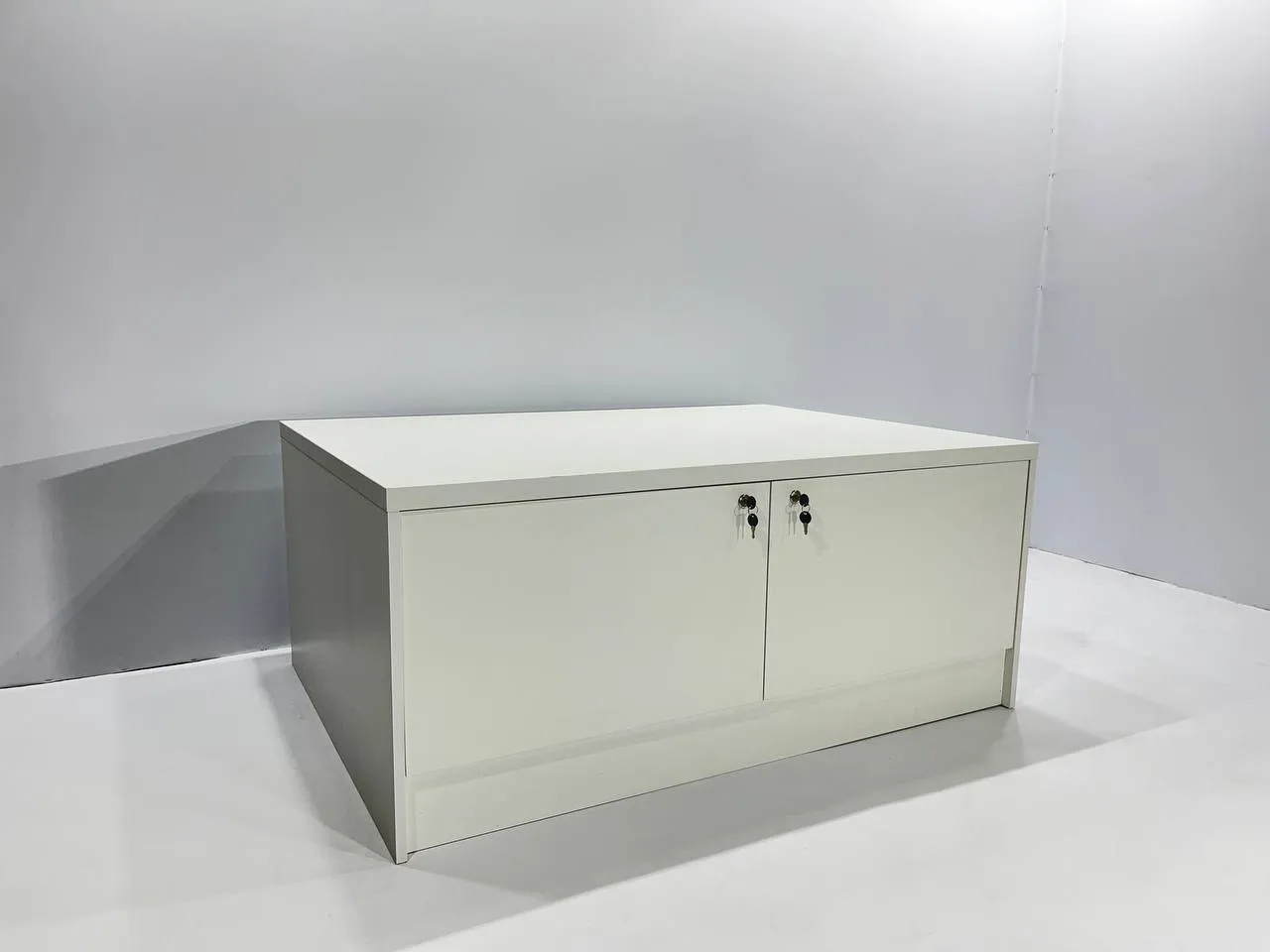 Аренда стоек 1400х600х1000 в Минске — прокат выставочного оборудования и мебели. 2