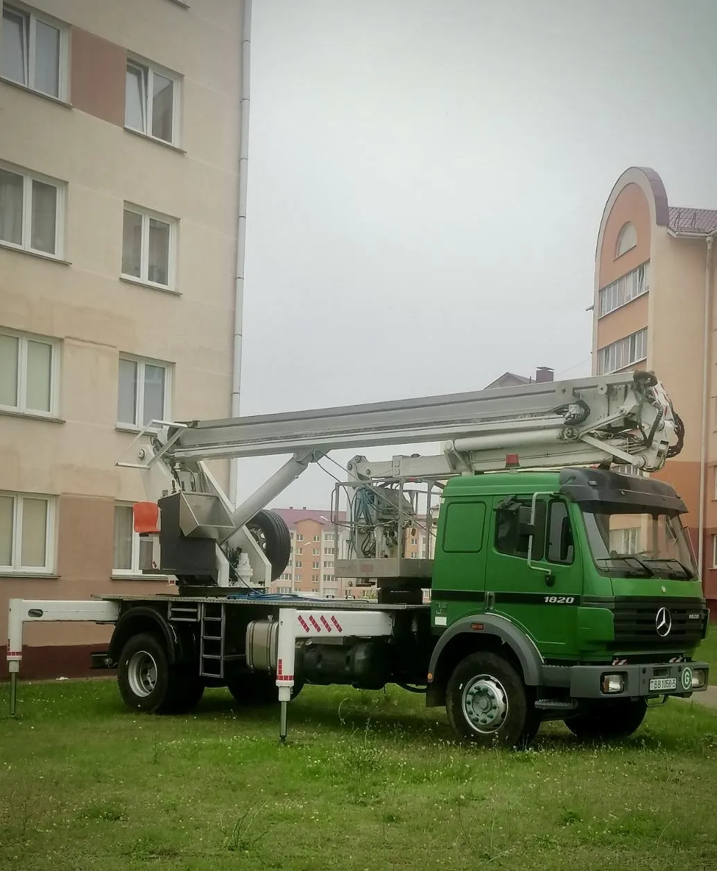 Аренда автовышки 31м. ISOLI PTJ305S MERCEDES. 3