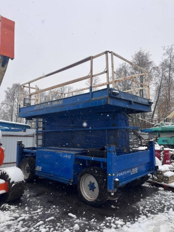 Аренда самоходного ножничного подъемника JLG 203-24 (22 м.)