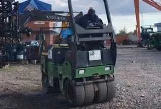 Аренда грунтового виброкатка 2,5 т Bomag BW 100 AC-3. 1