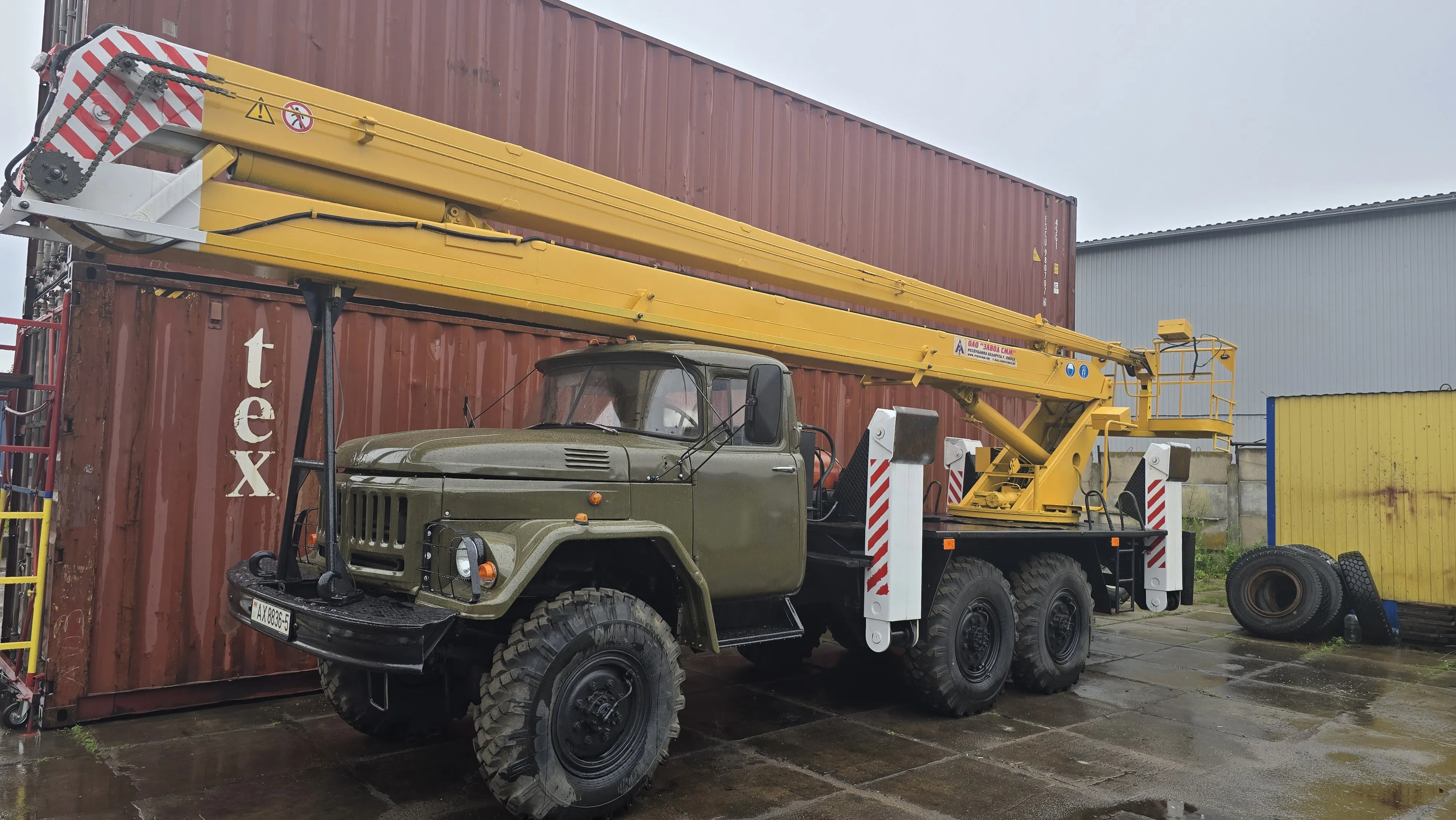 Аренда автовышки телескопической на базе ЗИЛ-131(6х6) вездеход. 3