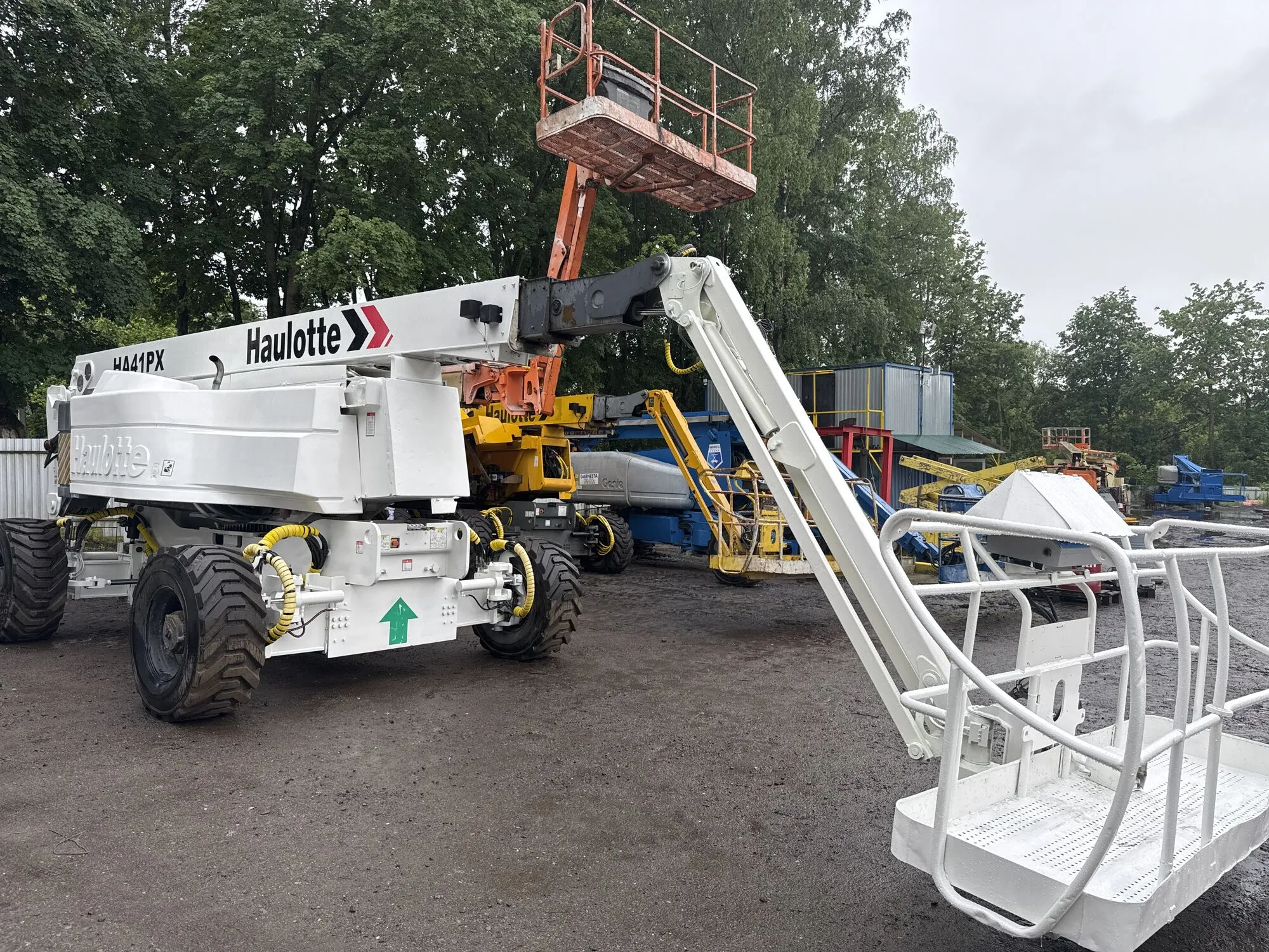 Аренда самоходного коленчатого подъемника Haulotte HA41PX (41 м.). 8