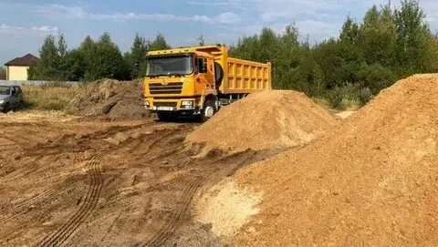 Аренда и услуги самосвала с водителем. 1