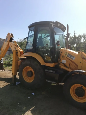 В аренду экскаватор-погрузчик JCB3CХ СONTRACTOR