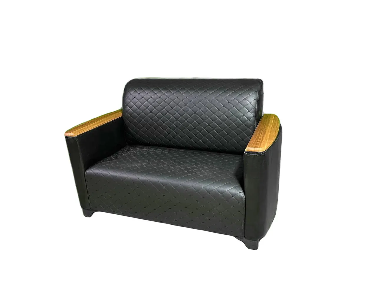 Аренда чёрных диванов для мероприятий — прокат в Минске, разные подлокотники, выгодные цены, быстрая доставка. 1