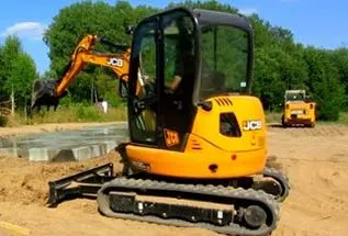 Аренда мини-экскаватора 3,2 т JCB 8030ZTS. 1