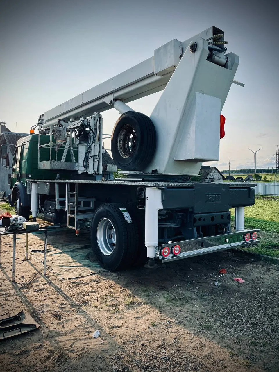 Аренда автовышки 31м. ISOLI PTJ305S MERCEDES. 5