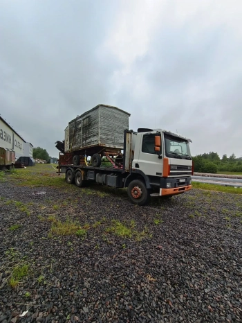 Перевозка строительного оборудования гидроманипулятором в Минске — услуги до 40 тонн