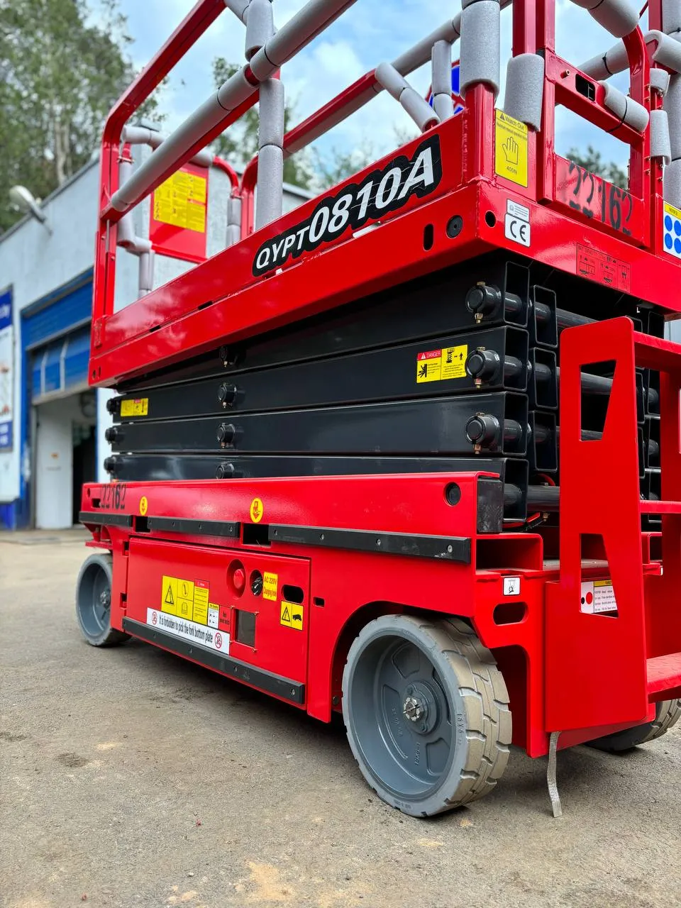 Аренда ножничного электрического подъемника KINGLIFT QYPT0810A. 2