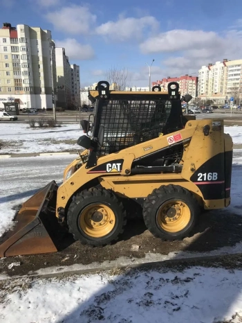 Аренда мини погрузчика Cat216B