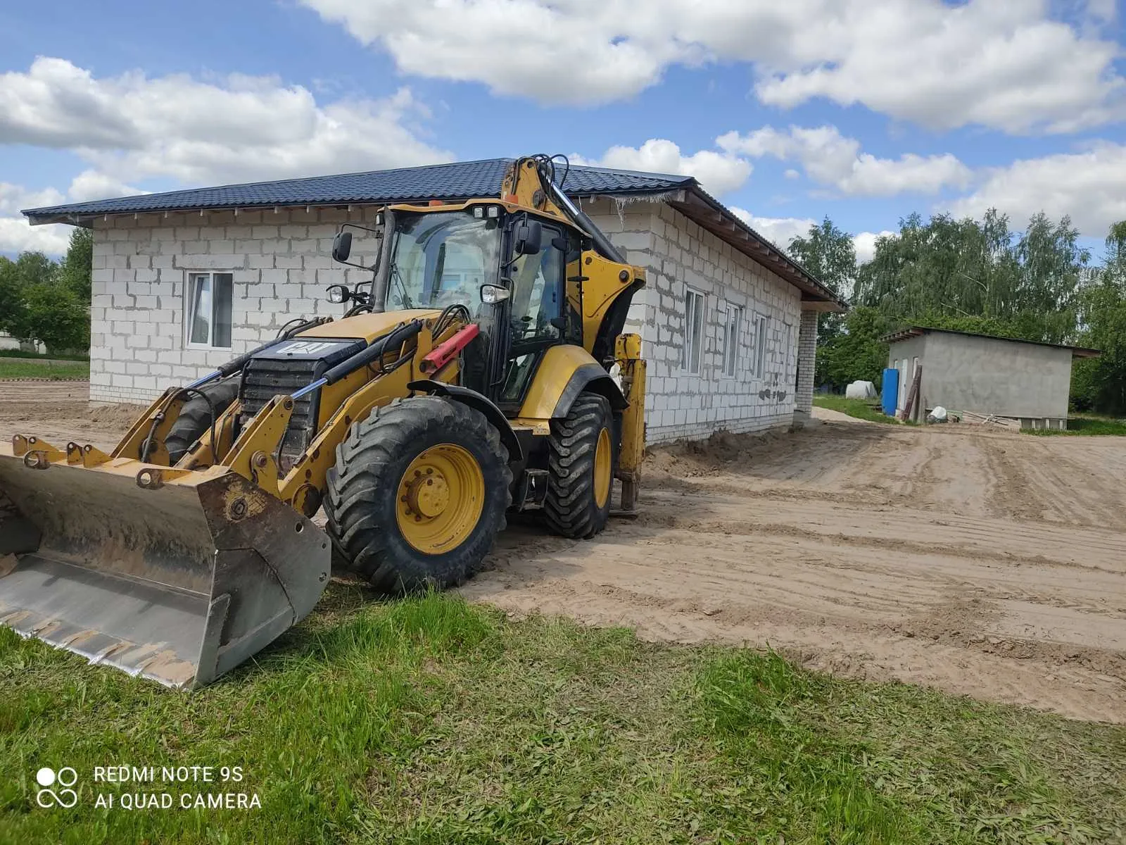 Аренда экскаватора-погрузчика в Могилёве и области – любые земляные работы. 5