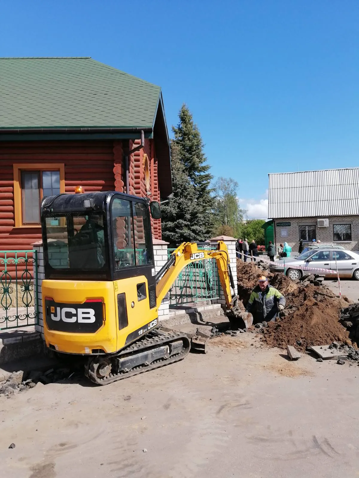 Аренда мини-экскаватора JCB 19C-1. 2