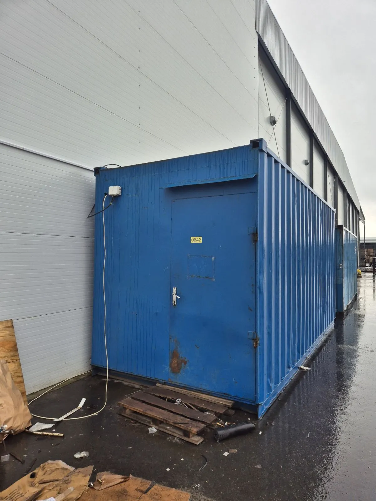 Строительная бытовка в аренду с электрикой и окном - Брестская область, Лунинец. 1