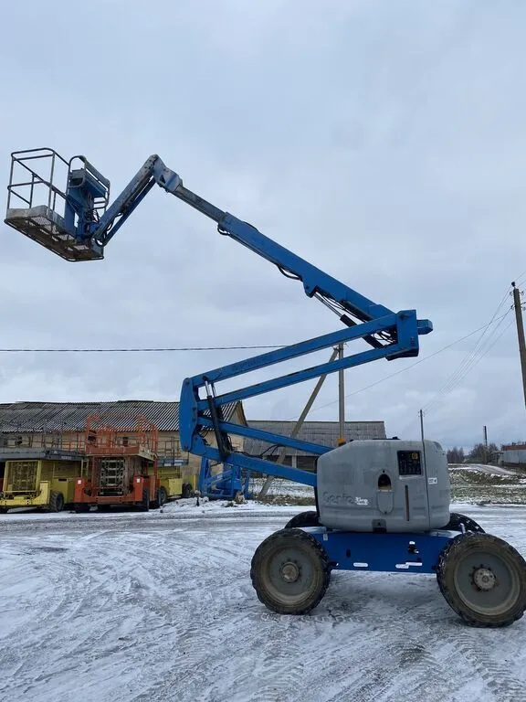 Аренда самоходного коленчатого подъемника Genie Z45 (16 м.). 1