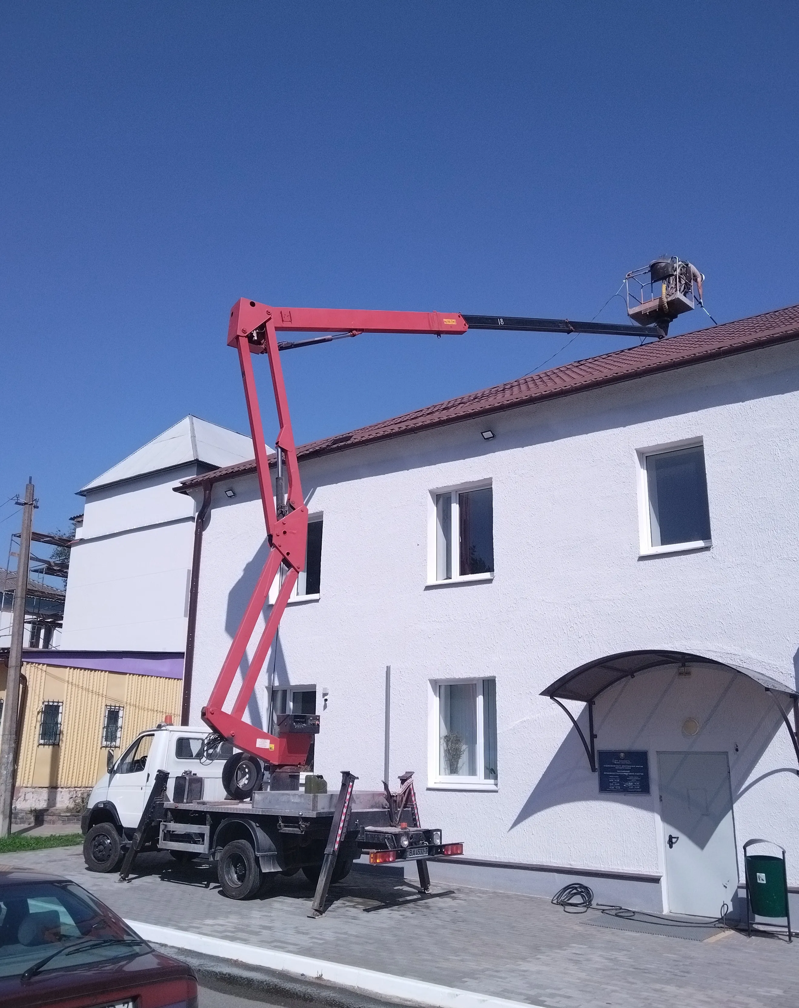 Аренда автовышки 24 м. 8