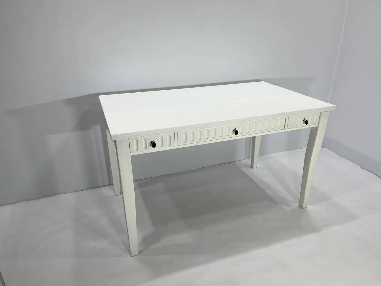 Аренда пильменного стола 1300×760×760 из дерева — Минск, цена. 1