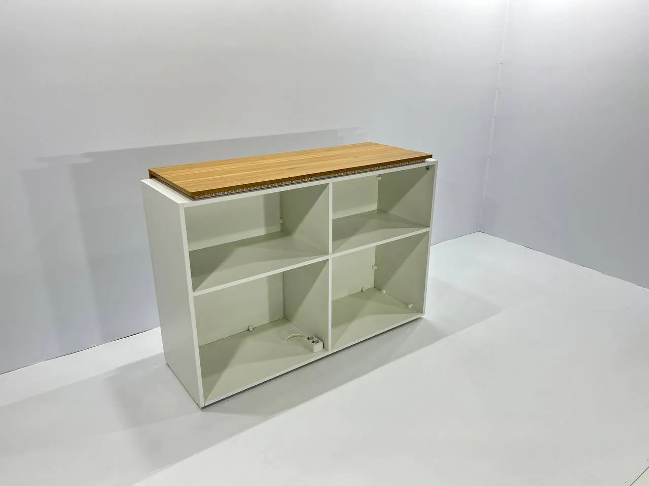 Аренда стойки с подсветкой 1405х490х990 в Минске | ТОТЕМ13М. 6