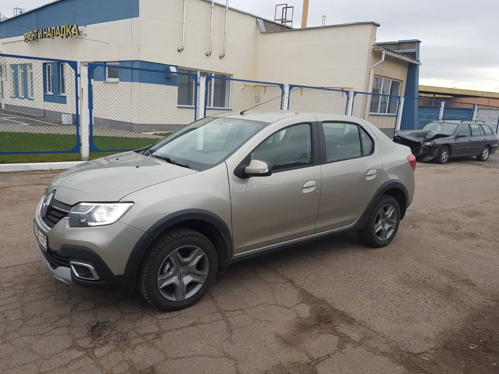 Аренда Reno Sandero Stepway в Минске. 3 Аренда Reno Sandero Stepway в Минске. 3