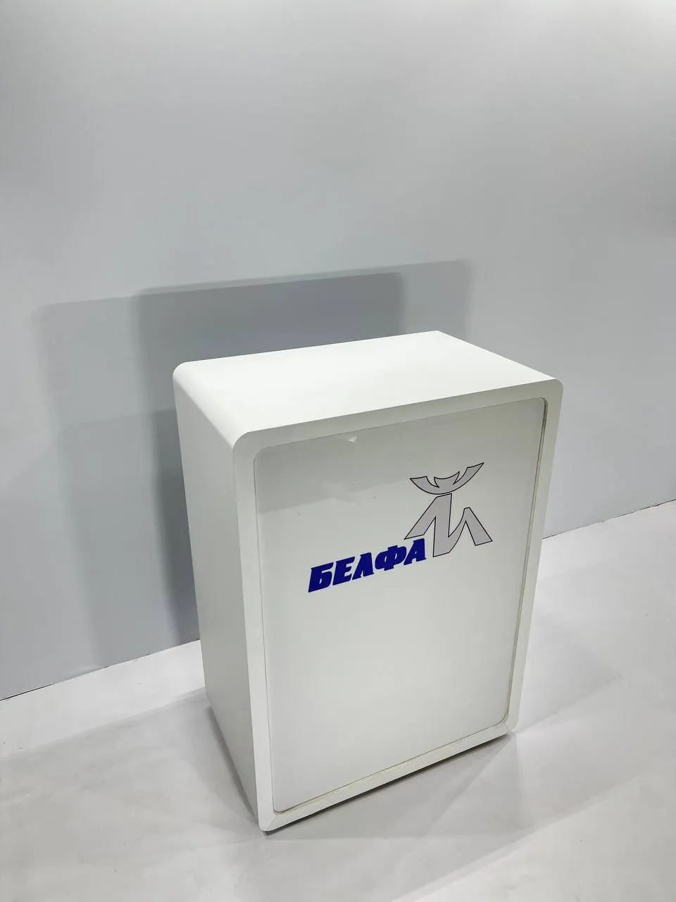 Аренда стойки с подсветкой 800x500x1100 в Минске | выставочные стенды, прокат мебели. 4