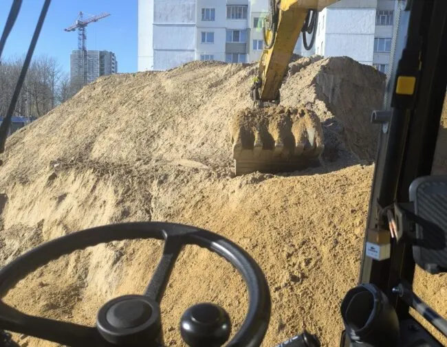 Аренда колесного экскаватора  LGCE. 3