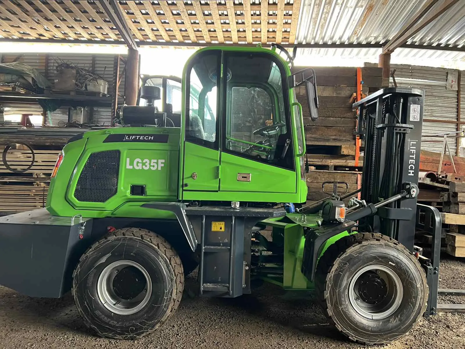 Аренда вилочного погрузчика LIFTECH 3.5 тонны | Универсальный 3.5т в Минске и РБ. 1