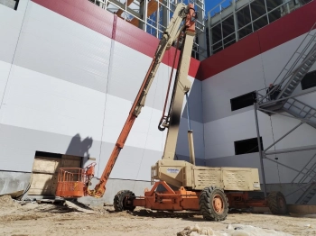 Аренда самоходного коленчатого подъемника JLG 150HAX (47 м.)