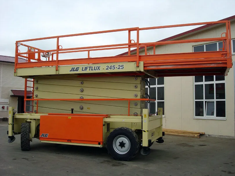Аренда самоходного ножничного подъемника JLG 245-25 (26 м.). 2