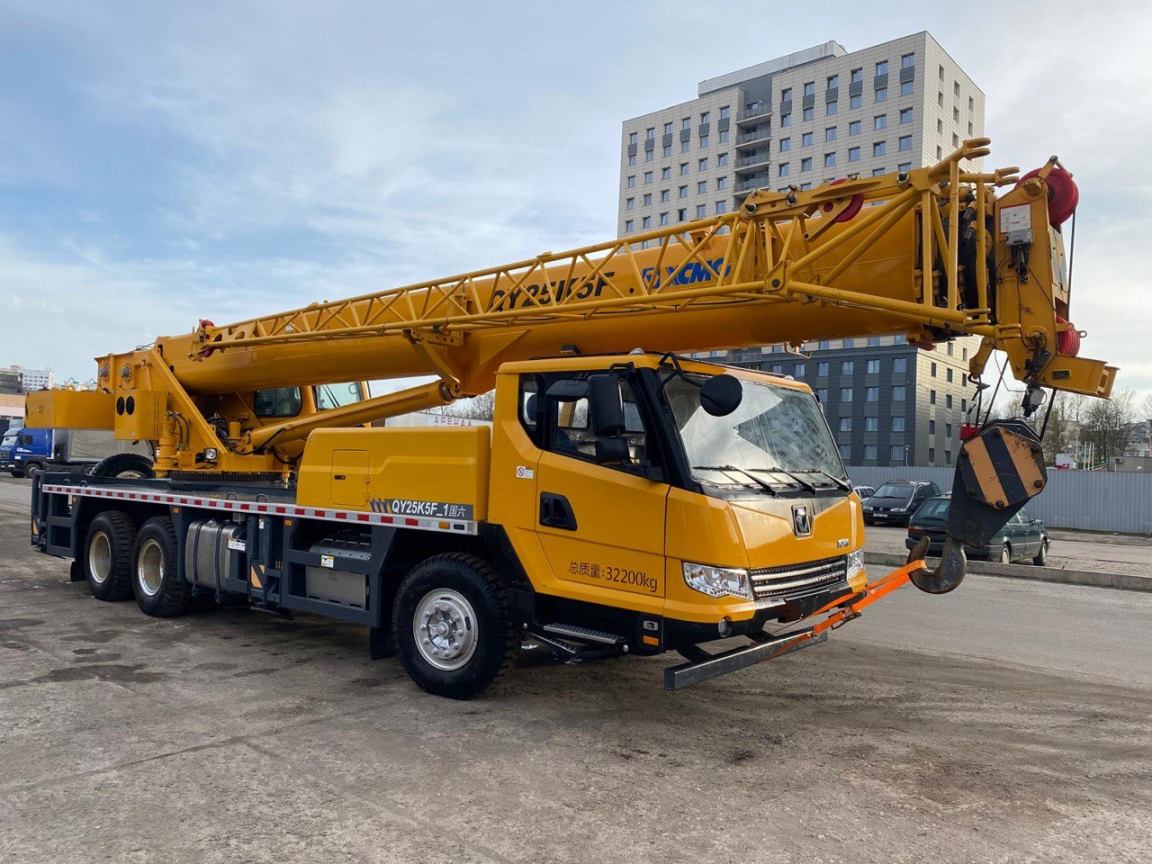 Автомобильный кран 25 тонн в аренду в Минске. 1